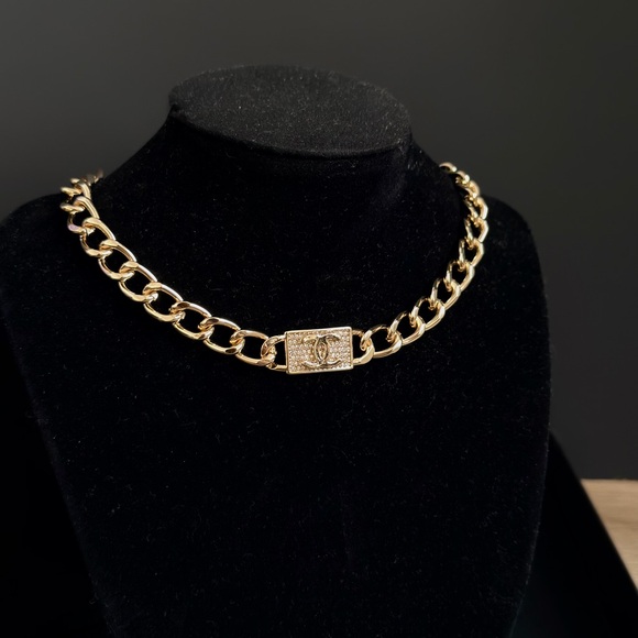 Chanel Gold Chain Choker Necklace - Picture 3 of 6